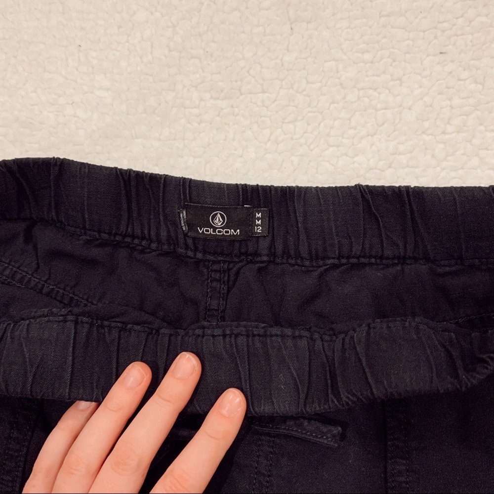 VOLCOM shorts - Picture 3 of 4
